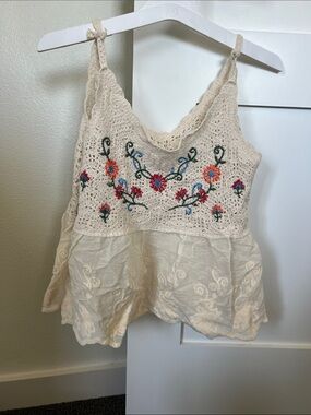 SHEIN Cream Crochet Embroidered Floral Tank